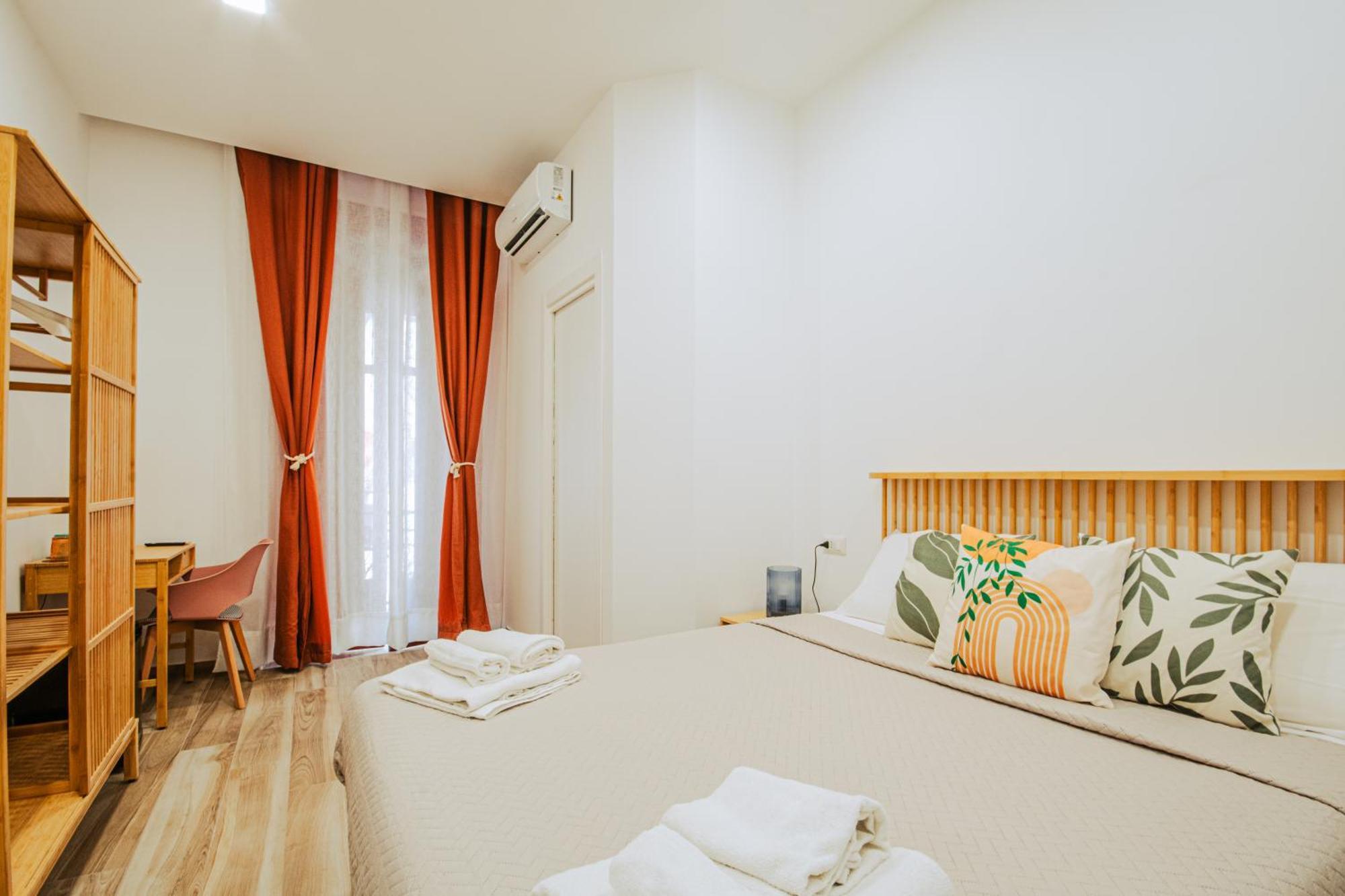 B&B Lara'S Home By I Borbone Neapel Exteriör bild