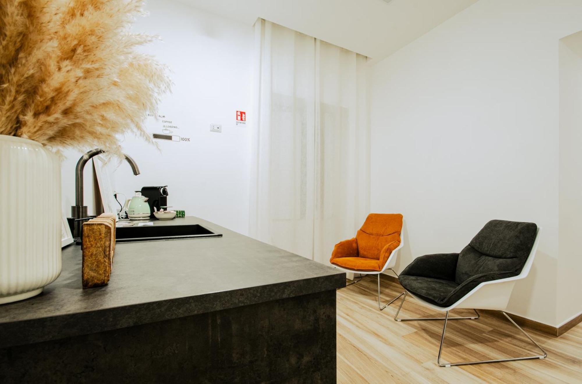B&B Lara'S Home By I Borbone Neapel Exteriör bild