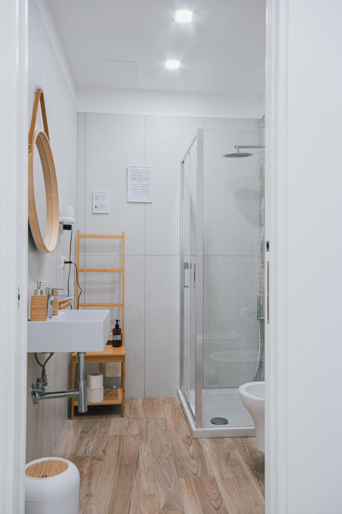B&B Lara'S Home By I Borbone Neapel Exteriör bild