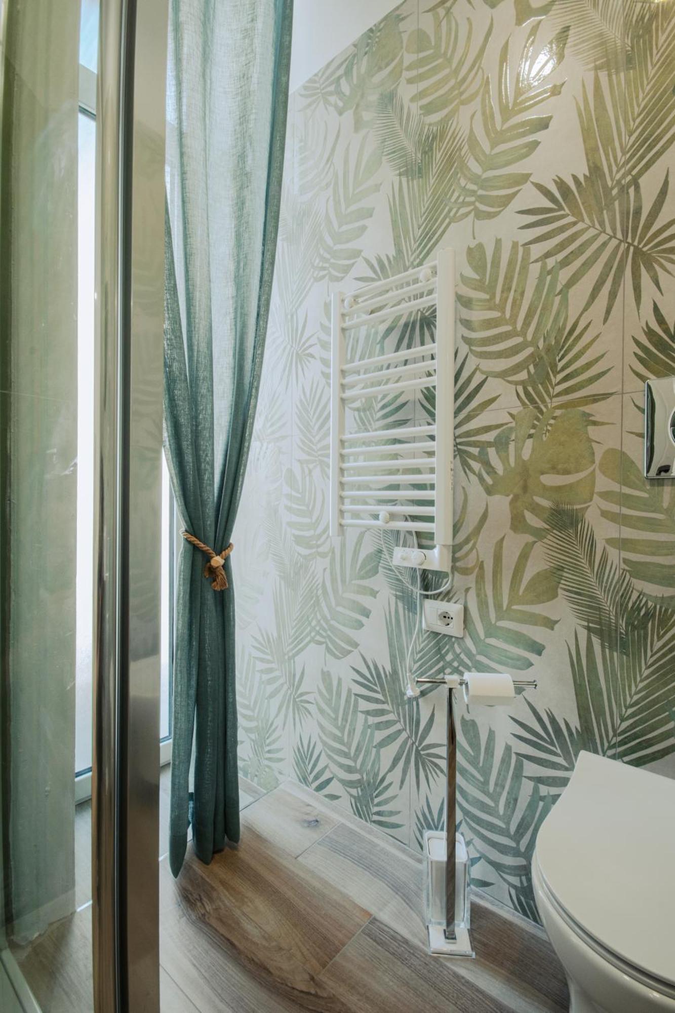 B&B Lara'S Home By I Borbone Neapel Exteriör bild