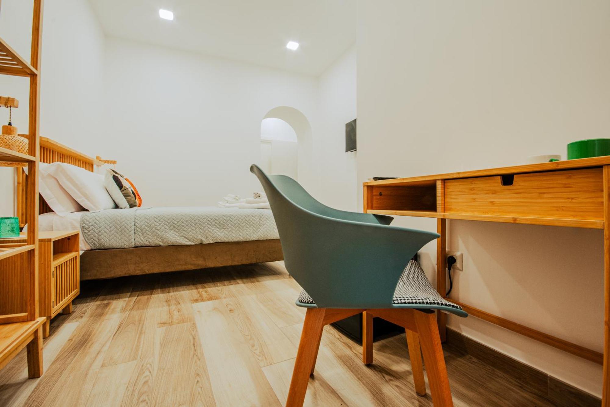 B&B Lara'S Home By I Borbone Neapel Exteriör bild